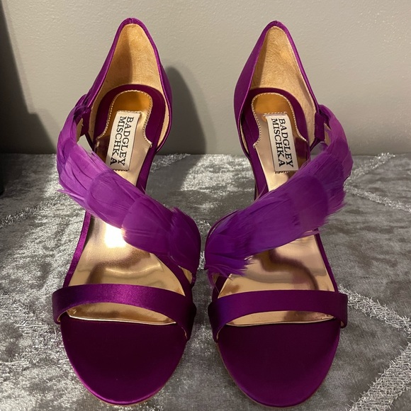 Badgley Mischka Purple Embellished Heels - Picture 2 of 6